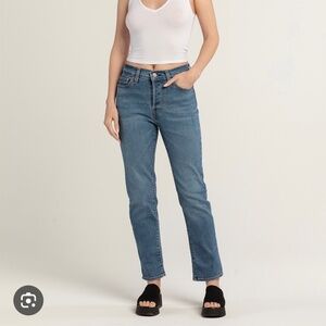Levi’s Wedgie Straight Fit Jeans